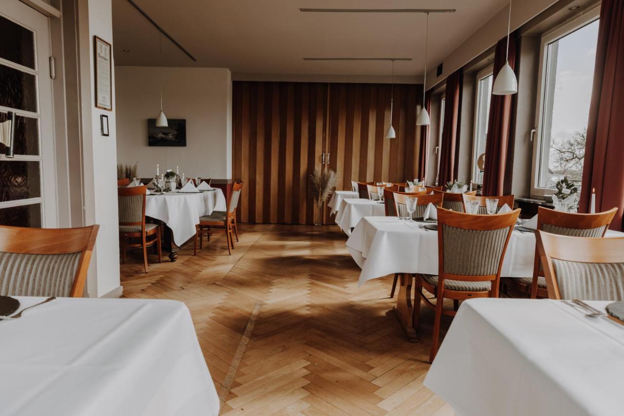 Hotel Zur Treene Schwabstedt Exteriör bild